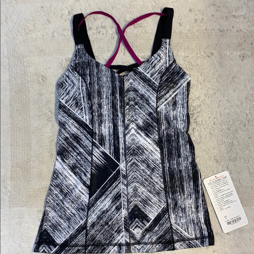Lululemon hot to street tank